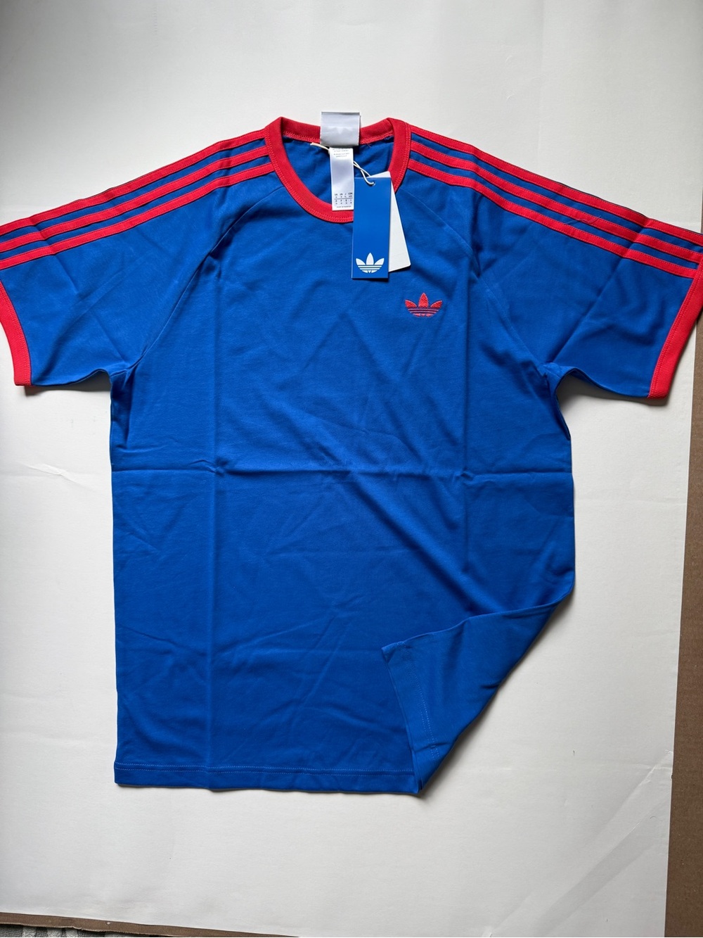 Adidas Originals [M-2XL] Ringer 3- Stripes Tee, Blue/Red KE3531 - Picture 5 of 7
